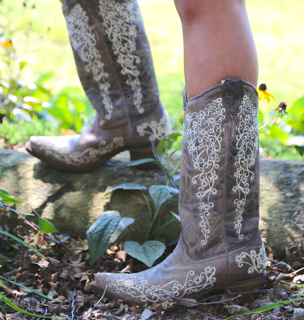 Corral Boots, Bone Embroidery Snip Toe